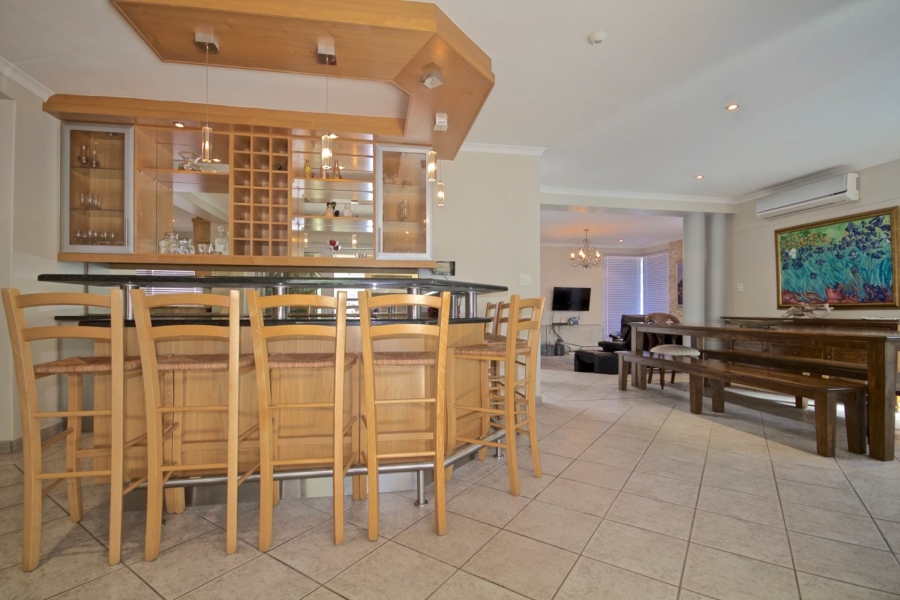 5 Bedroom Property for Sale in Sunset Beach Western Cape